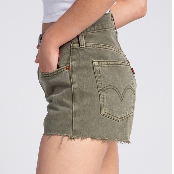 L Levi's 501 High Rise Denim Shorts - Picture 3 of 8